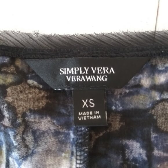 Simply Vera Vera Wang women's size XS black, white, blue , and green blouse - Picture 15 of 15